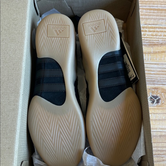 Adidas Taekwondo Women's 8.5, 9.5 Mei Ballet Black Suede Sneakers - Picture 6 of 7